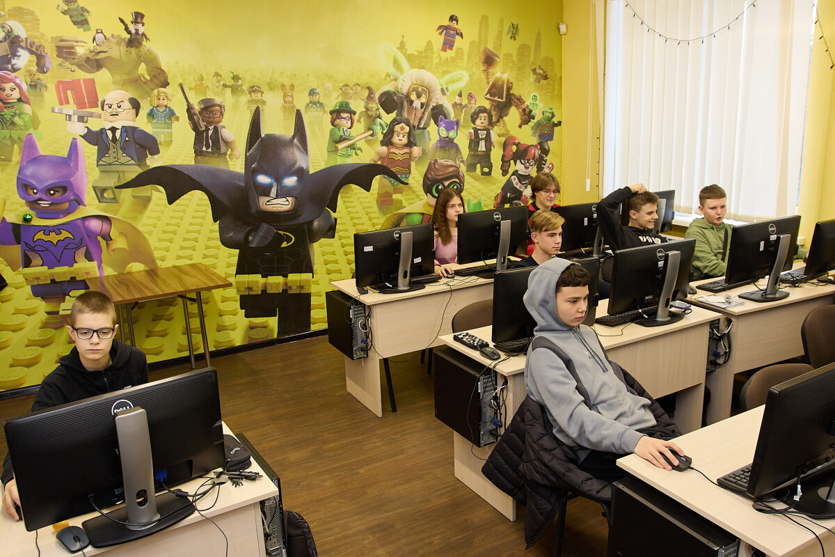 Загальноосвітня ліцензована школа «IT Step School Тернопіль» — фото 1