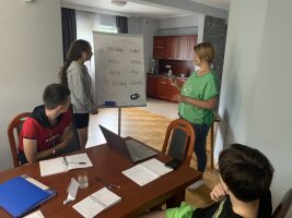 Вступ до технікуму в Польщі для українців — умови, переваги та поради від ATOMY
