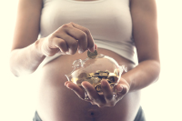 Отримання допомоги по вагітності та пологах
