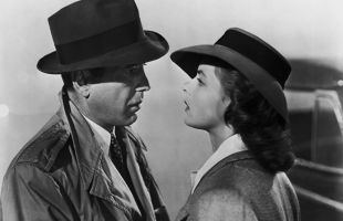 Чим відрізняється англійська класичного американського кіно 1940-1950-х років від сучасної англійської